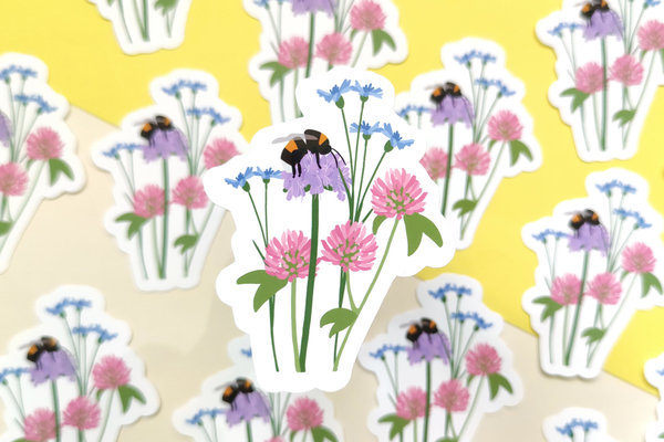 Vinyl Sticker - Hummel auf Wildblumen