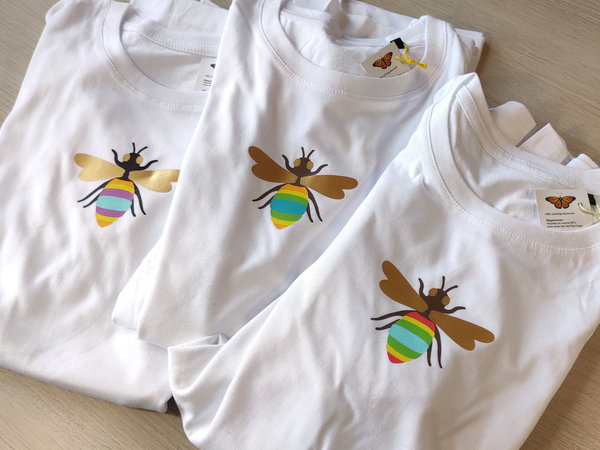 Pride Shirt mit Regenbogen Biene